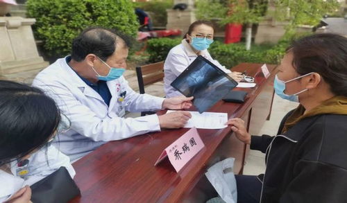 德州市中醫(yī)院健康義診活動(dòng)走進(jìn)御景國(guó)際小區(qū)，為居民提供專業(yè)養(yǎng)生保健服務(wù)